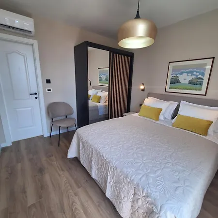 Brand New Aurus * 두브로브니크