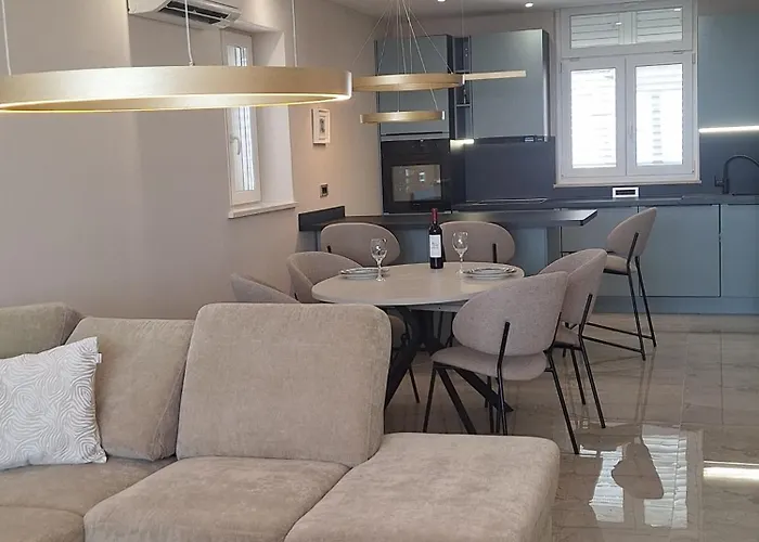 Brand New Aurus * 두브로브니크