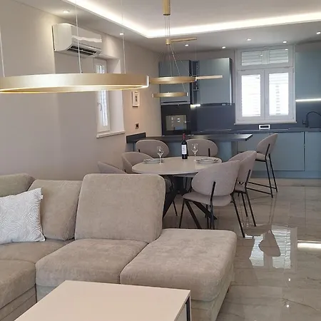 Brand New Aurus * Dubrovnik