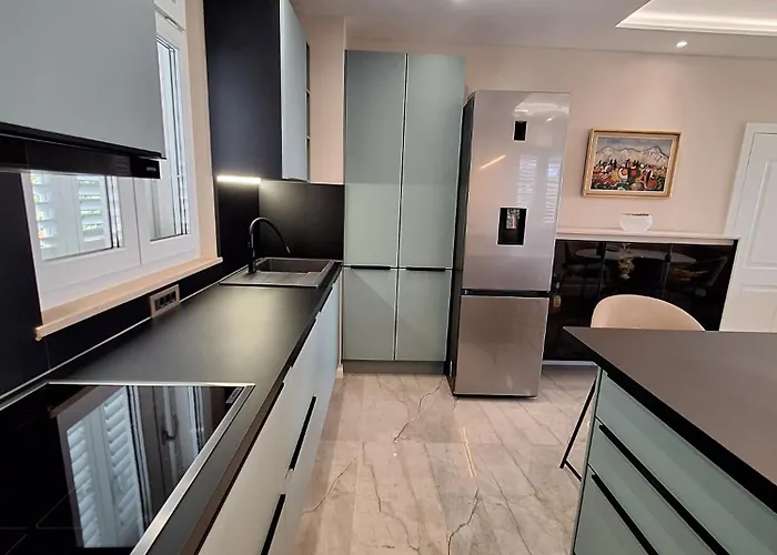 Brand New Aurus Daire Dubrovnik