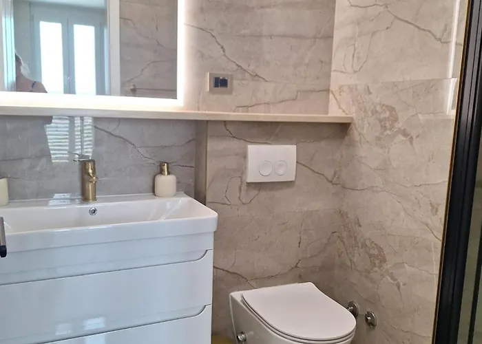 Brand New Aurus * 杜布罗夫尼克