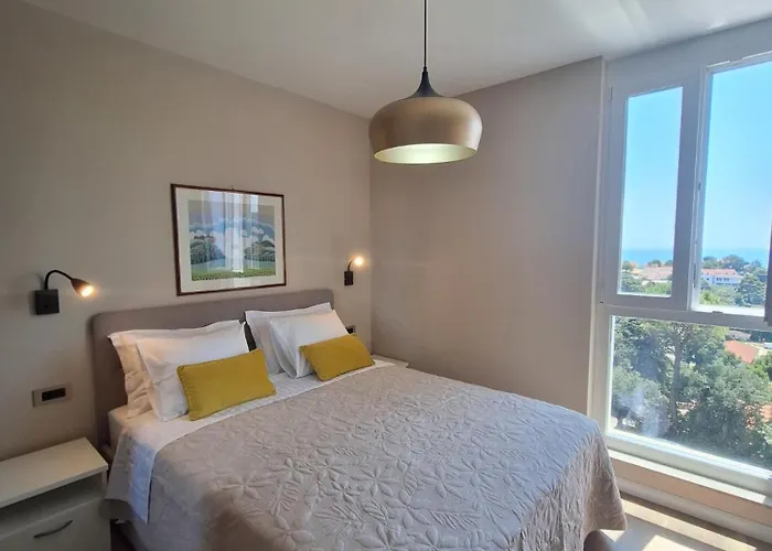 Brand New Aurus Apartamento